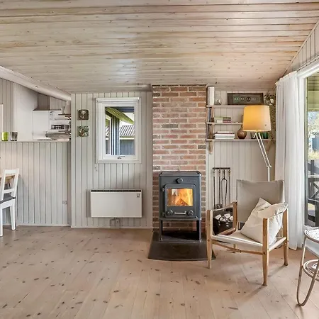 Apsolon - 600m From The Sea By Interhome